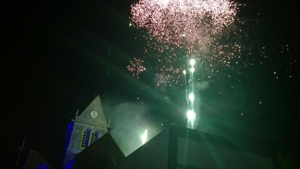 Camping Sainte Mere Eglise Bagian luar foto