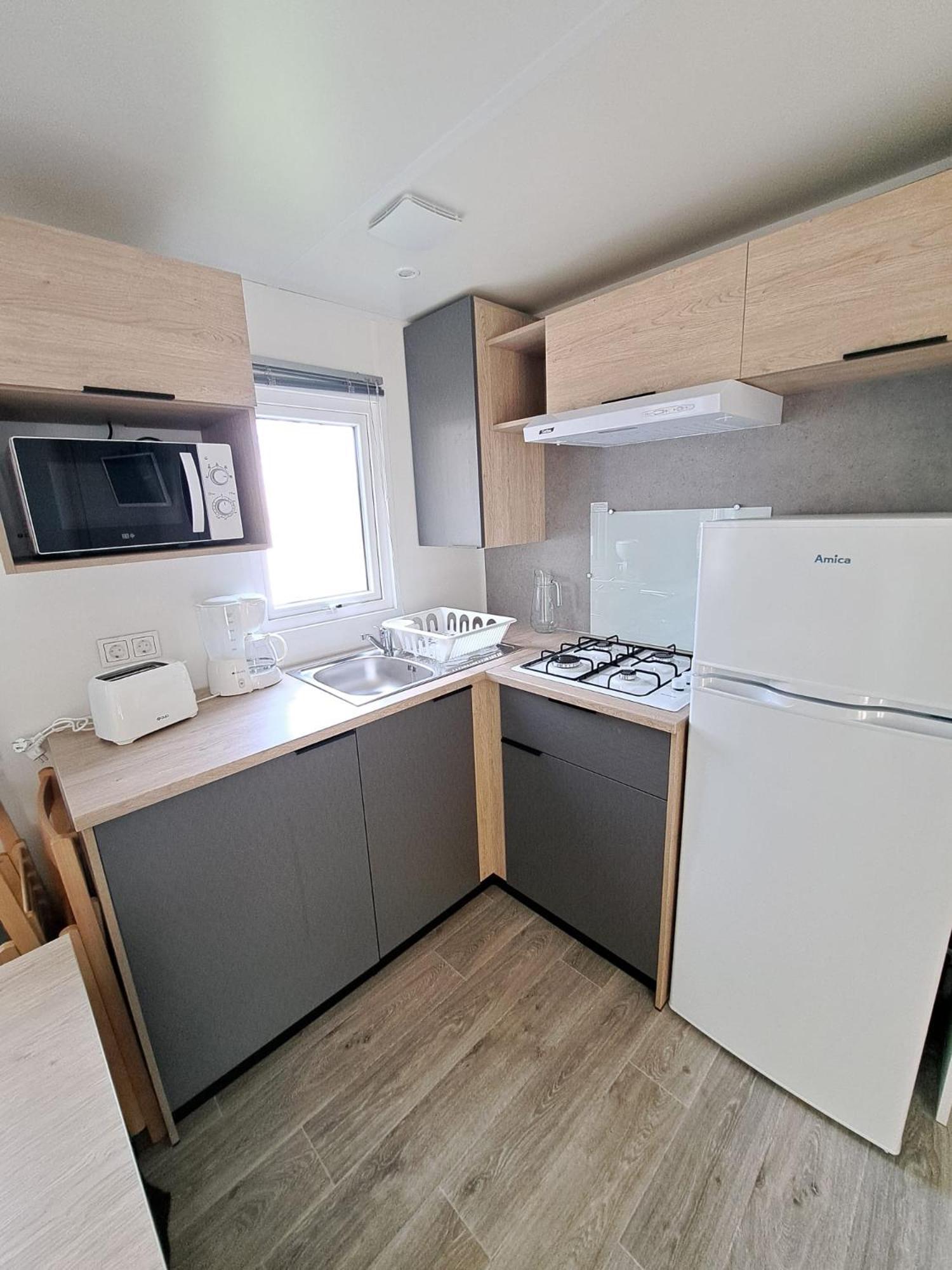 Camping Sainte Mere Eglise Bagian luar foto