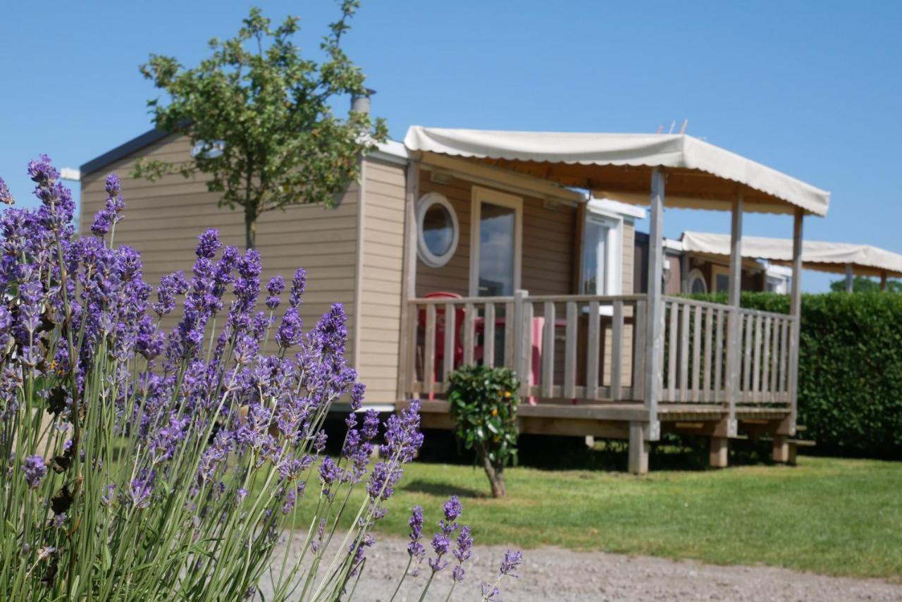 Camping Sainte Mere Eglise Bagian luar foto