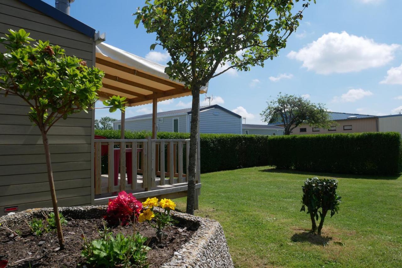 Camping Sainte Mere Eglise Bagian luar foto